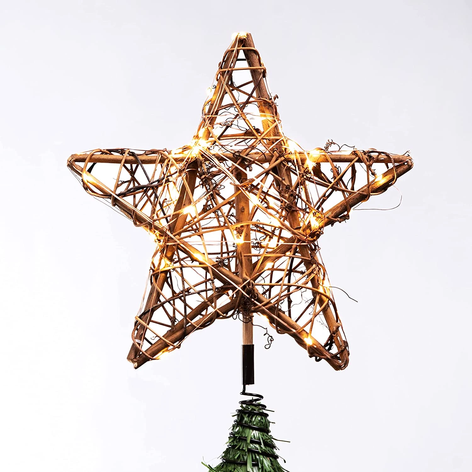 50 LED Rattan Star Tree Topper 9 50 LED Rattan Star Tree Topper - Image 7